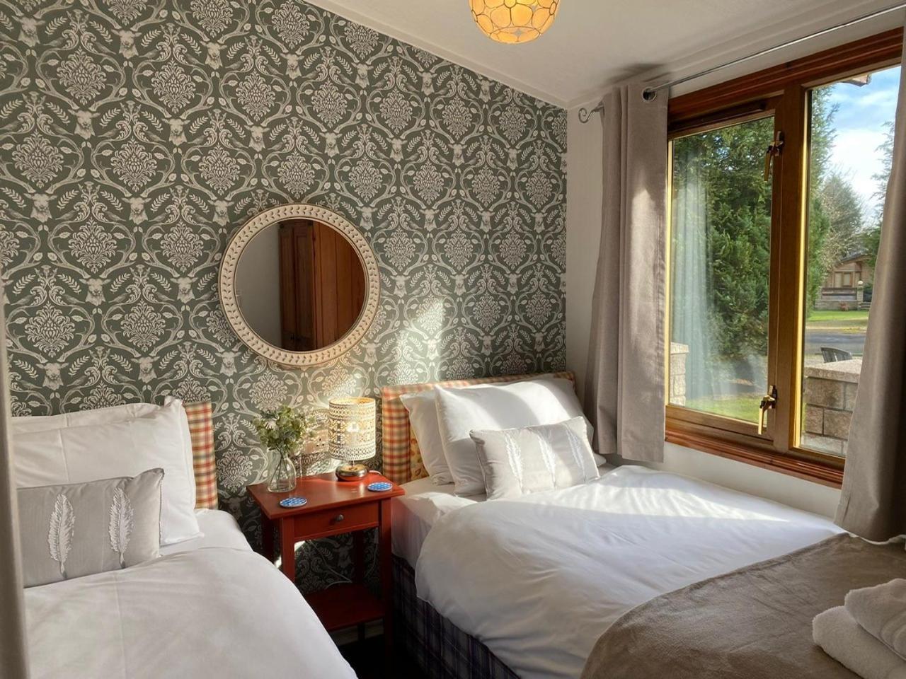 Walled Garden Lodges Loch Lomond Balloch Εξωτερικό φωτογραφία